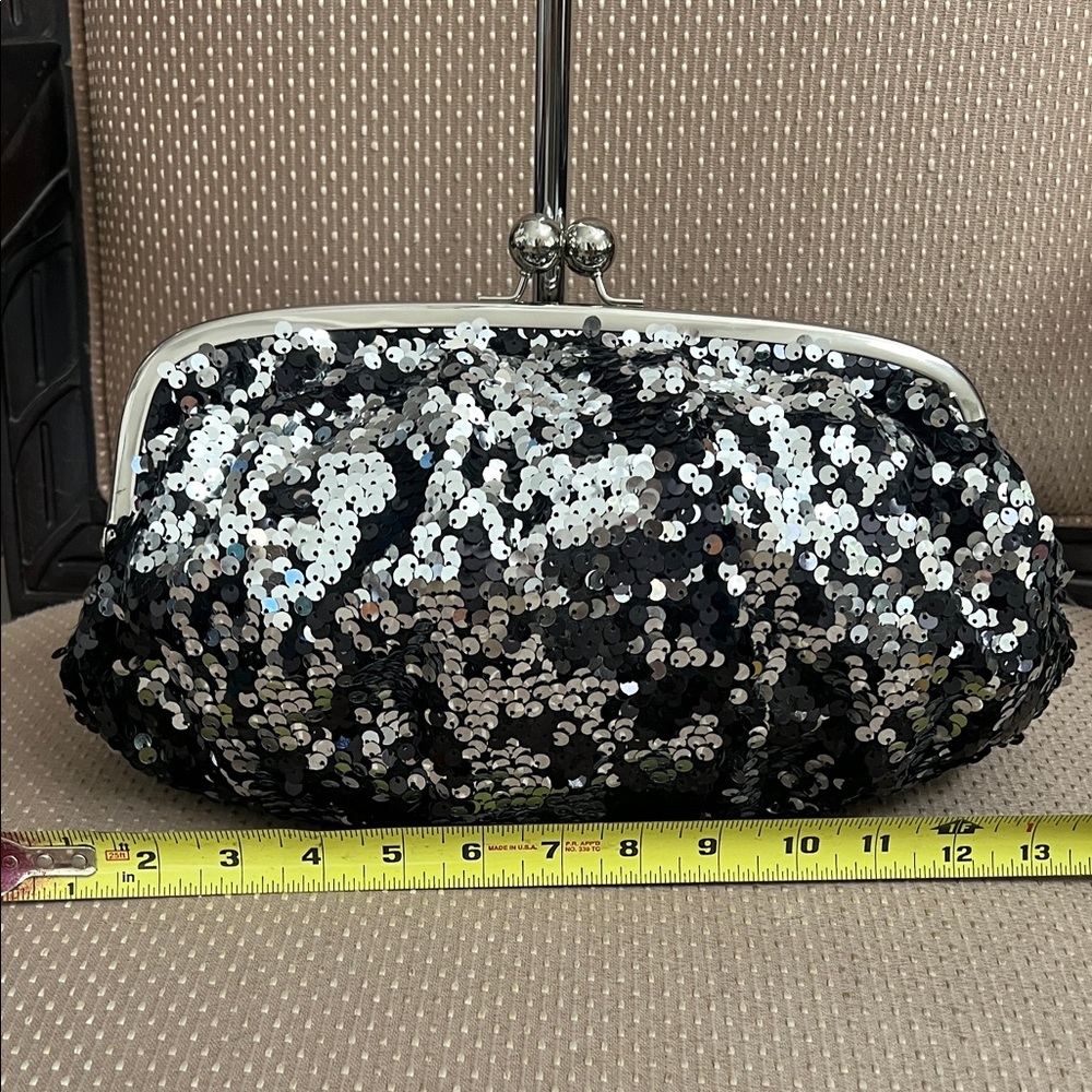 Mossimo big sequined clutch kiss lock top black and silver EUC